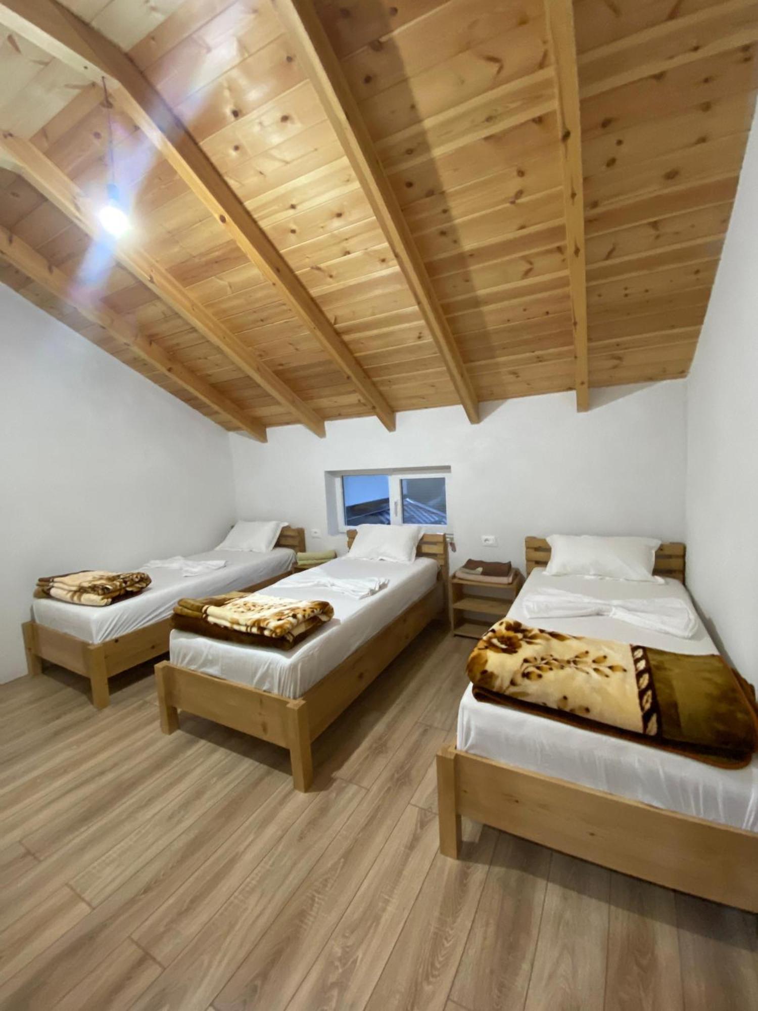 Guest House Korabi Ceren Kültér fotó