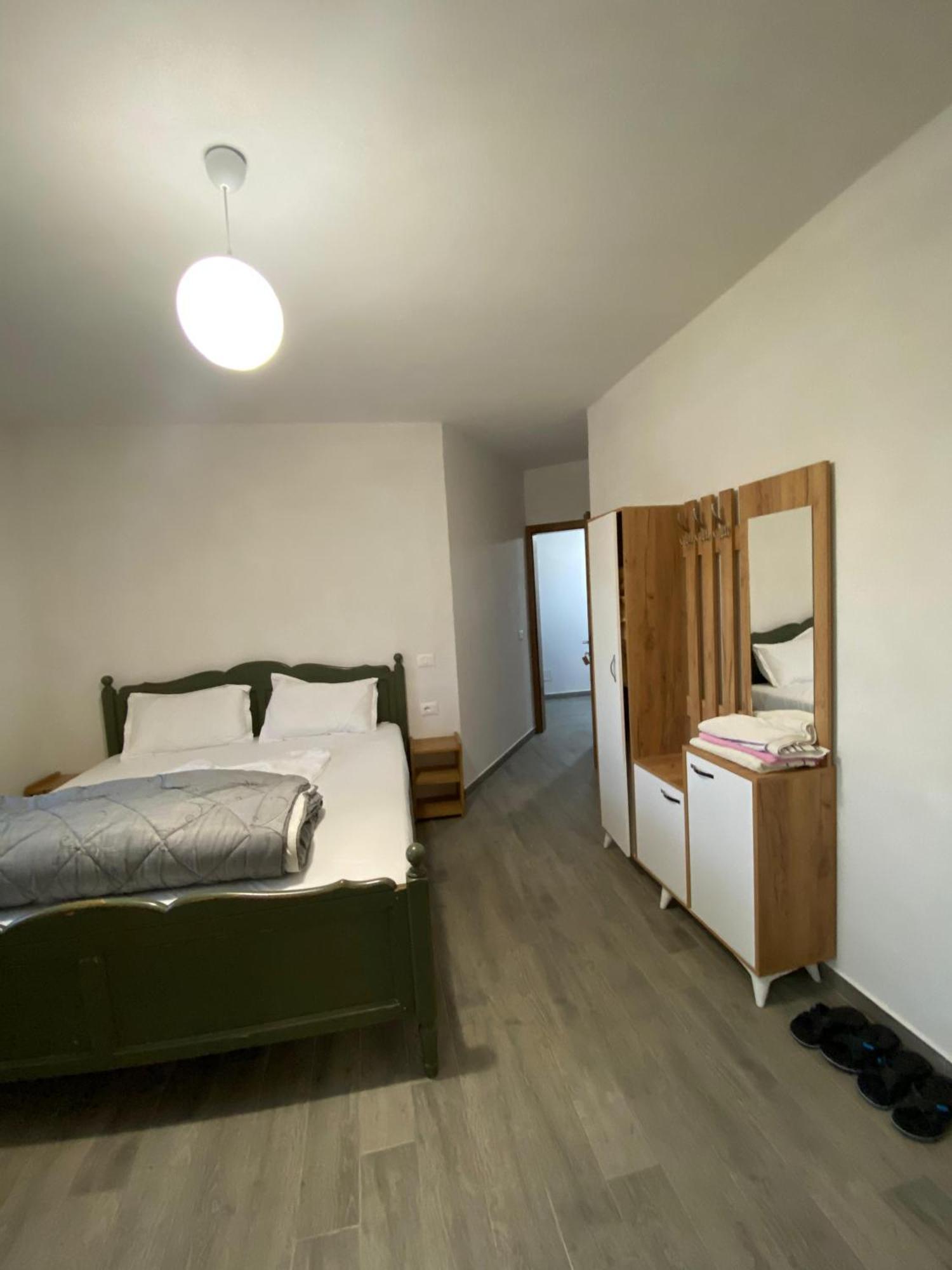 Guest House Korabi Ceren Kültér fotó