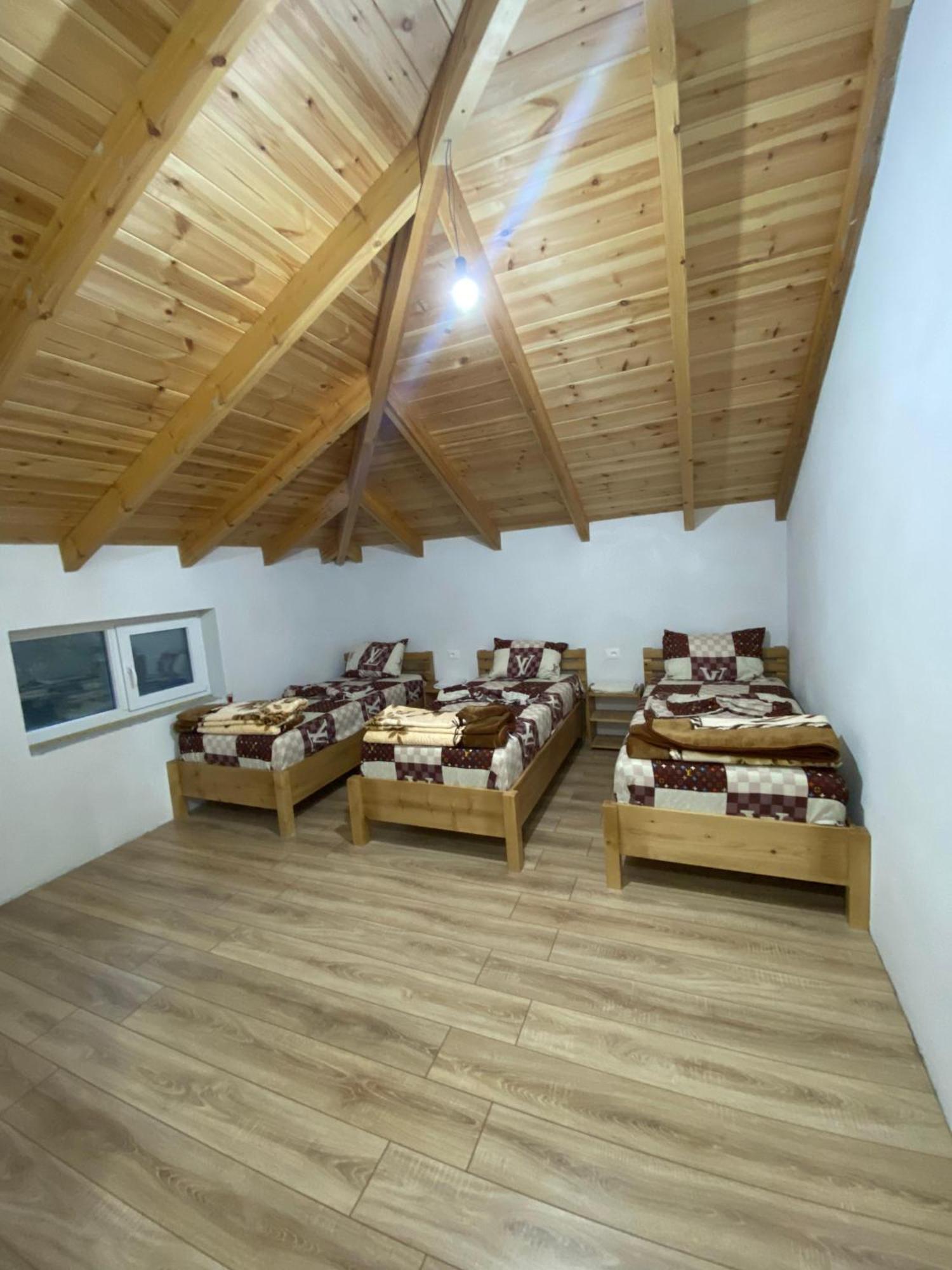 Guest House Korabi Ceren Kültér fotó