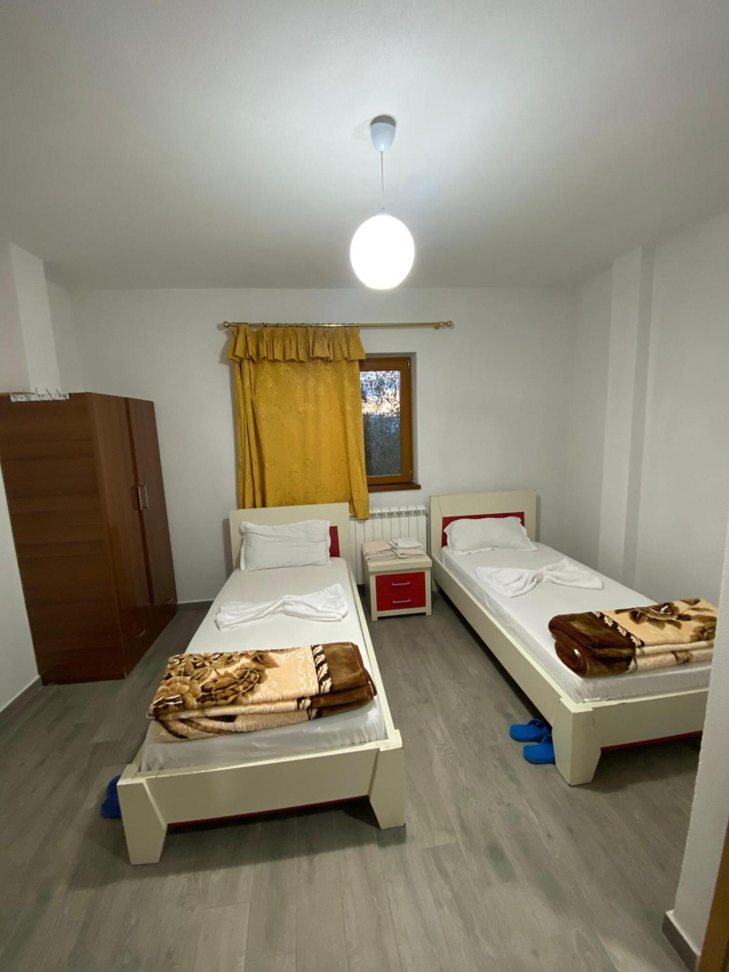 Guest House Korabi Ceren Kültér fotó