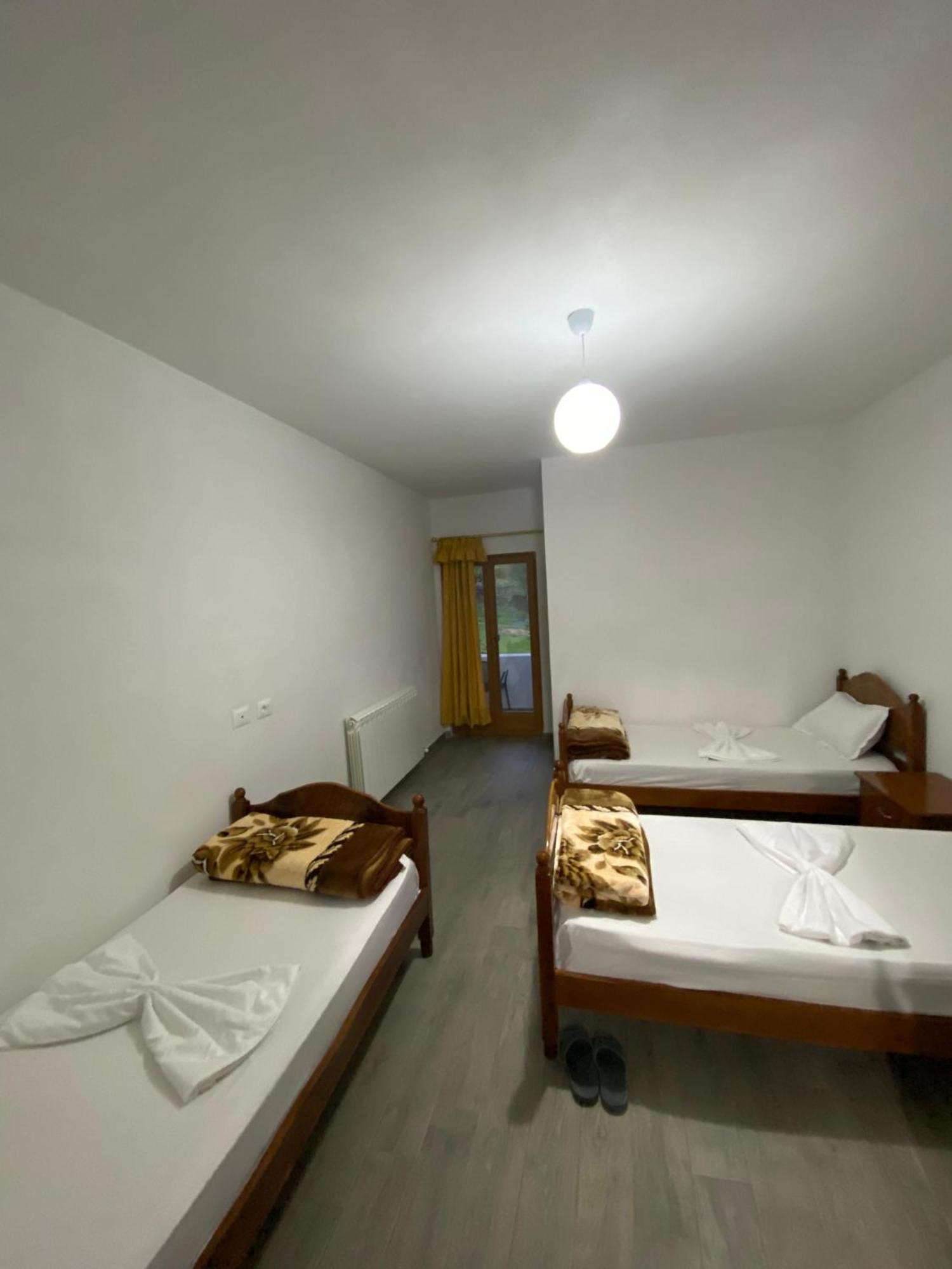 Guest House Korabi Ceren Kültér fotó